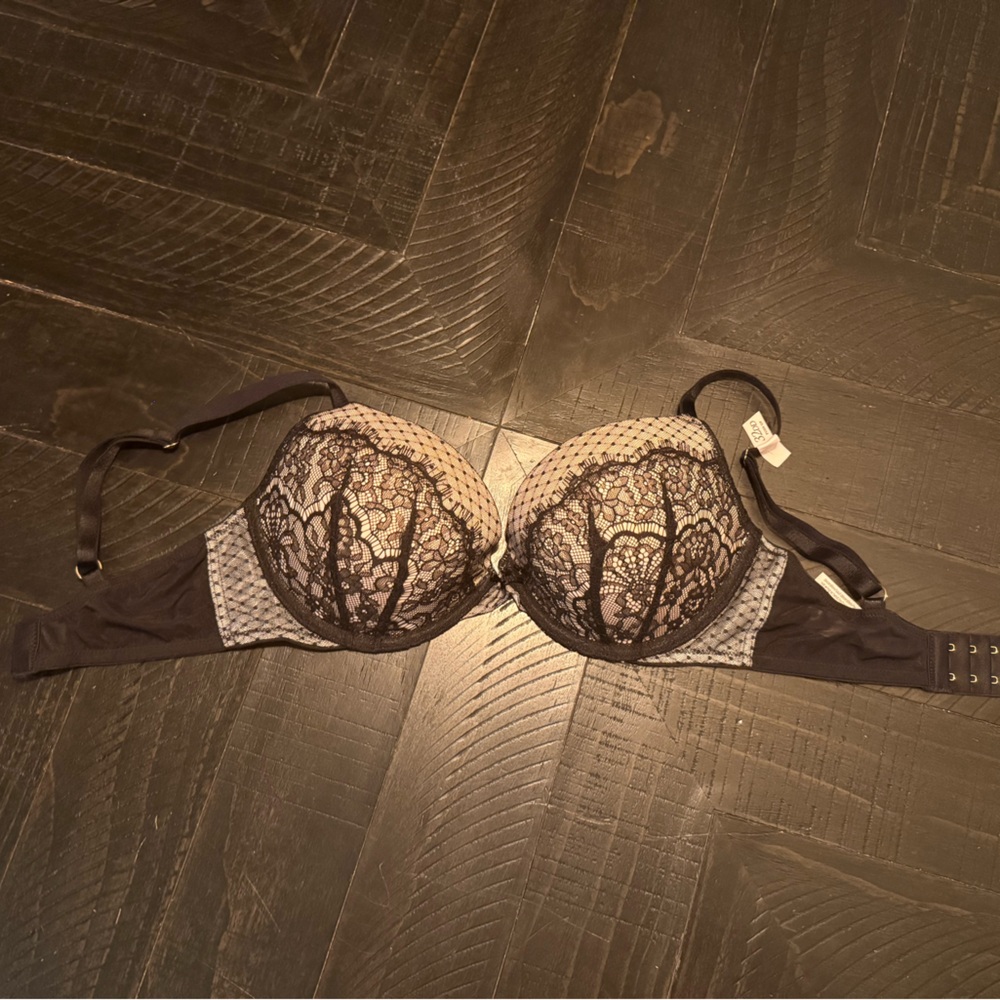 Victoria's Secret Black and Beige / Pink Lace Bra 32DD Dream Angels Push Up